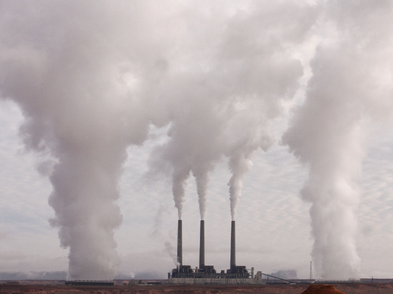 credit pixabay - usine et fumées credit pixabay - usine et fumées