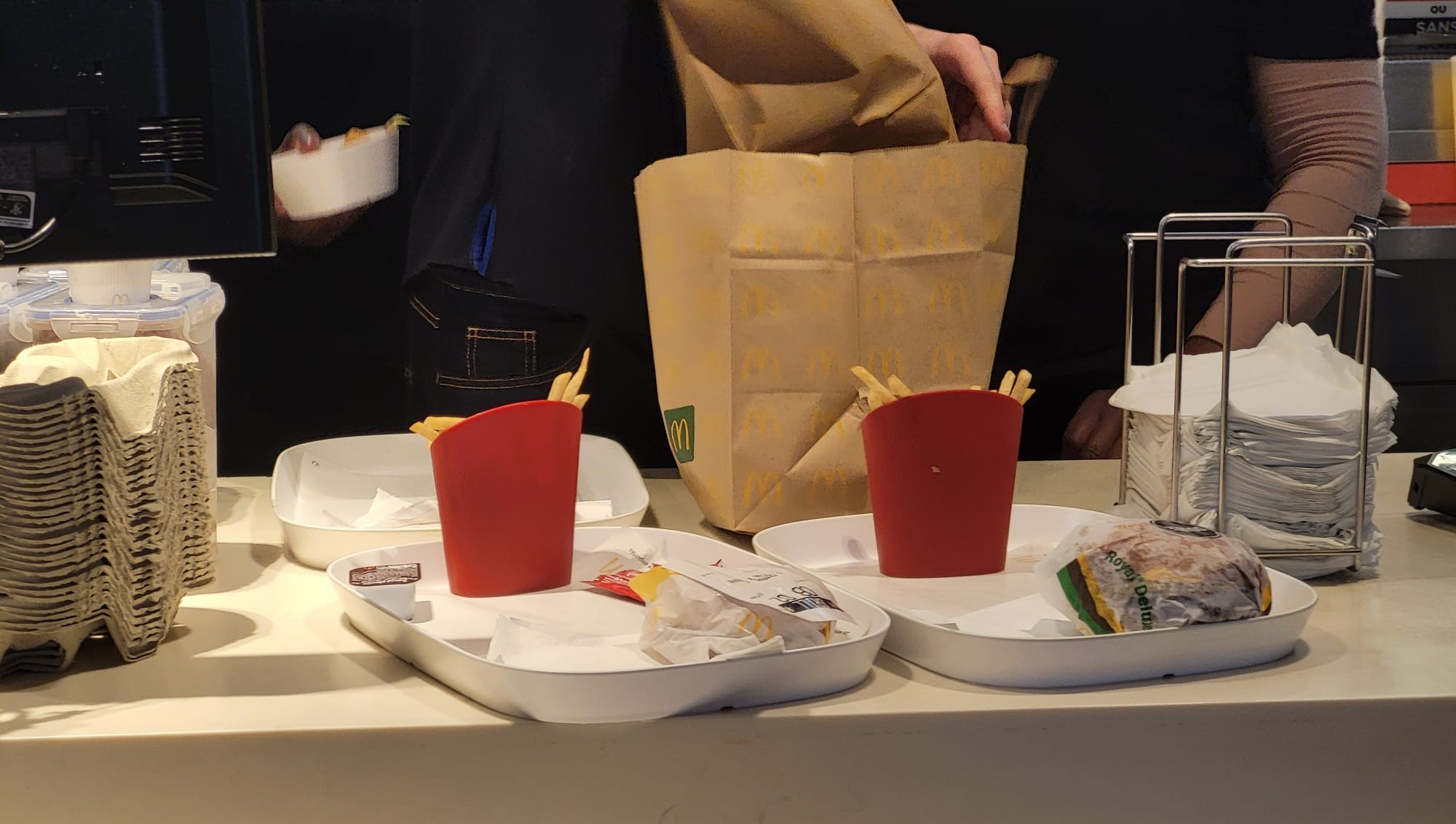 Vaisselle réemployable Mcdo Plateaux repas vaisselle réemployable chez McDonald's